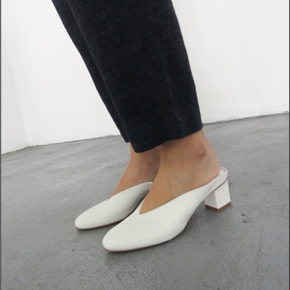 Gray Matters NYC MILDRED MULES IN BIANCO